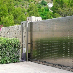 SOMMER Schiebetorantrieb RUNner Plus -Geschäfte s11814 00001 sommer schiebetorantrieb runner plus anwendungsbeispiel 2