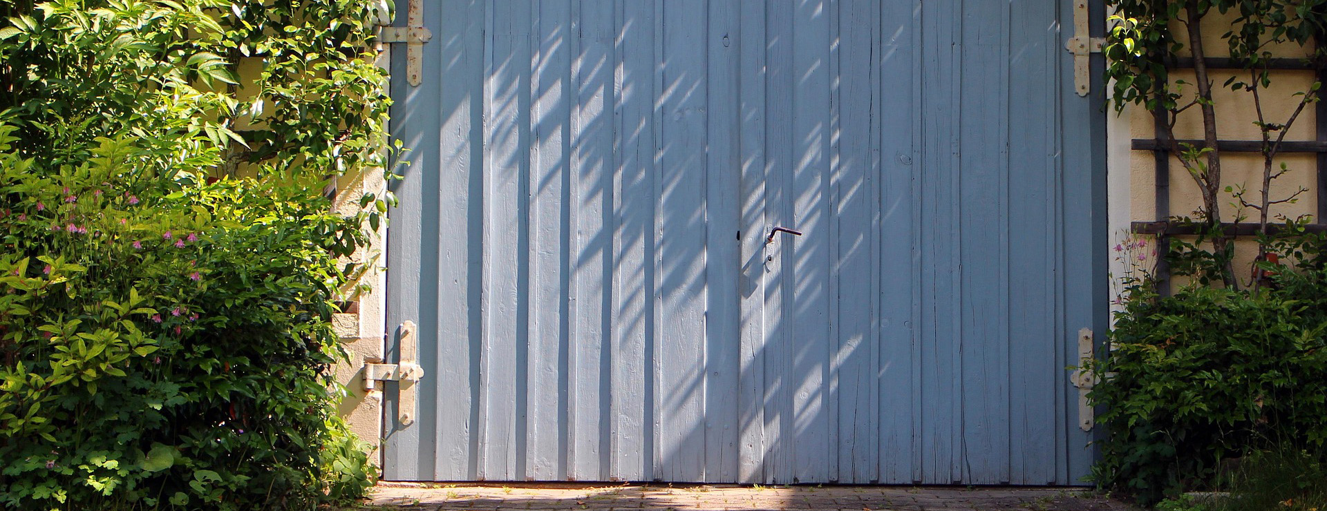 Titelseite 1 Titelseite -Geschäfte garage 355358 1920